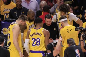 爱游戏娱乐-包含赛地聚焦——NBA常规赛今晨热度飙升；克里夫兰骑士篮板制胜；底气十足；阵容厚度经受考验的词条